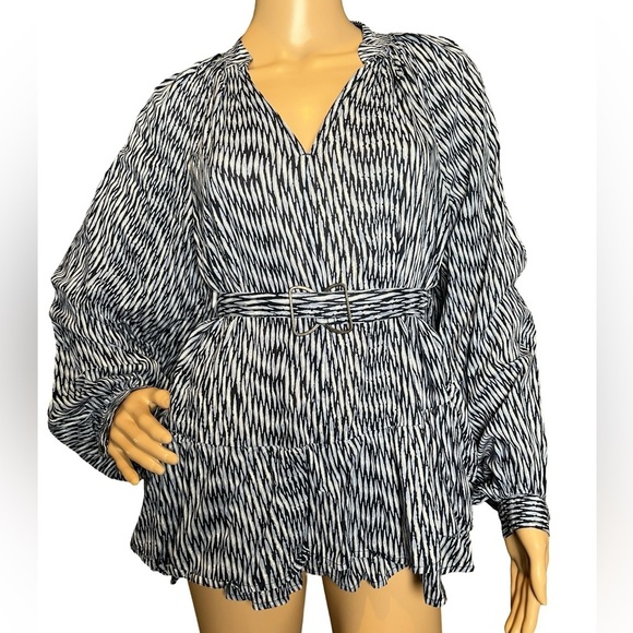 Banana Republic Factory Long Sleeve Belted Tiered ruffle hem Blouse Size Small - Picture 4 of 9